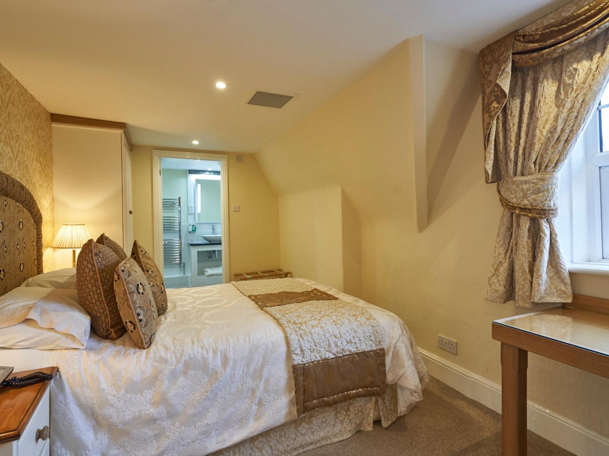 Hempstead House Hotel & Restaurant Sittingbourne Room photo